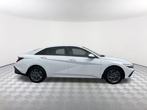 2024 Hyundai ELANTRA HEV Blue