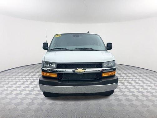 Summit White 2025 Chevrolet Express 3500 LT