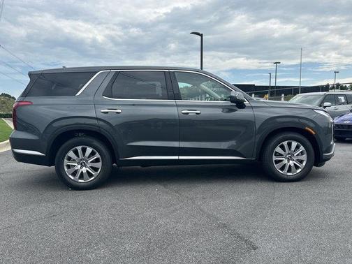 2025 Hyundai PALISADE SE