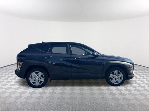 2025 Hyundai KONA SE