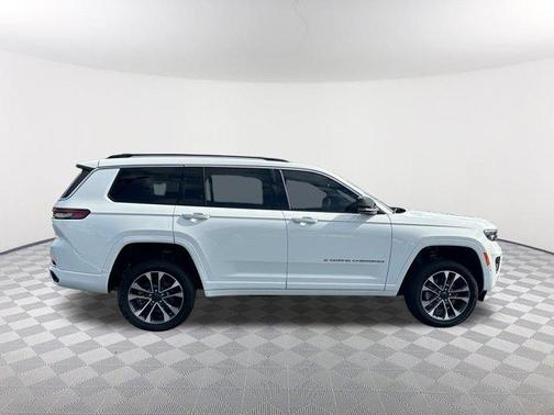 Bright White Clearcoat 2023 Jeep Grand Cherokee L Overland