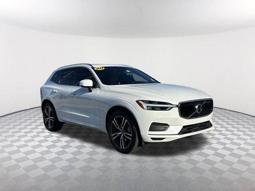 2020 Volvo XC60 T5 Momentum
