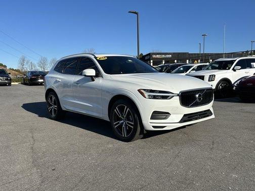 2020 Volvo XC60 T5 Momentum