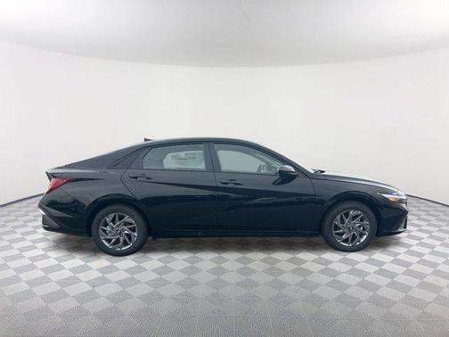 2025 Hyundai ELANTRA HEV Blue