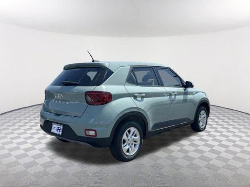 2025 Hyundai VENUE SE