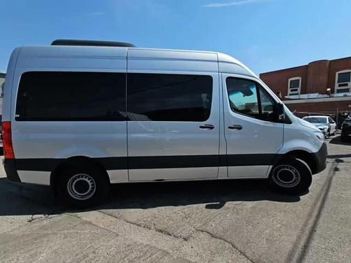 2024 Mercedes-Benz Sprinter 2500 144 WB Standard Roof Passenger
