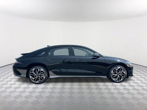 2025 Hyundai IONIQ 6 Limited