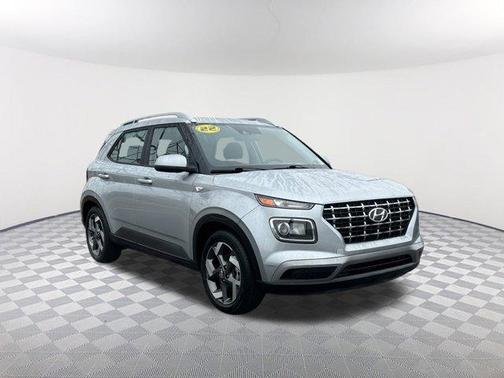 2022 Hyundai VENUE SEL