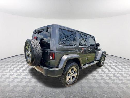 Granite Crystal Clearcoat Metallic 2017 Jeep Wrangler Unlimited Sahara