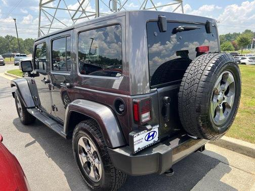 Granite Crystal Clearcoat Metallic 2017 Jeep Wrangler Unlimited Sahara