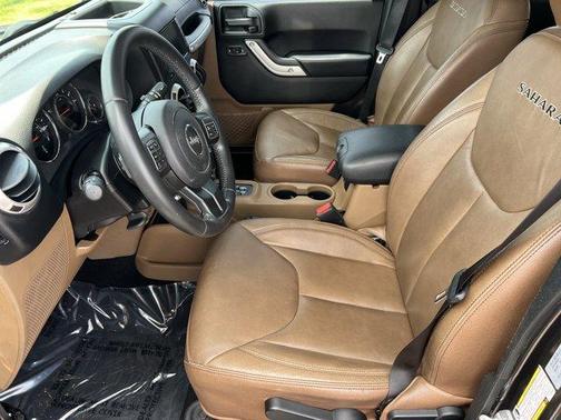 Granite Crystal Clearcoat Metallic 2017 Jeep Wrangler Unlimited Sahara