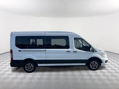 Oxford White 2022 Ford Transit-350 XLT