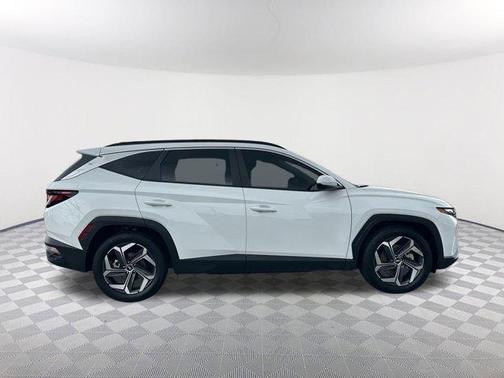 White Pearl 2024 Hyundai TUCSON SEL