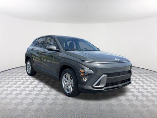 2025 Hyundai KONA SE