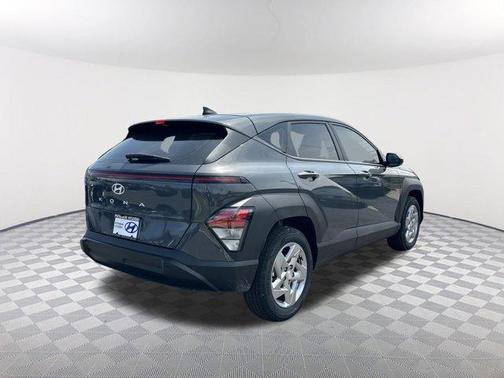 2025 Hyundai KONA SE