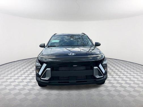 Abyss Black Pearl 2027 Hyundai KONA SEL