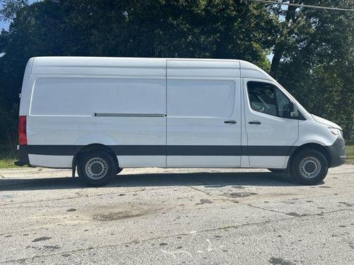 2023 Mercedes-Benz Sprinter 2500 170 WB