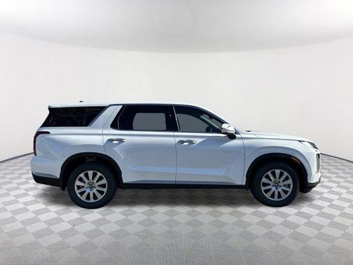 2025 Hyundai PALISADE SE