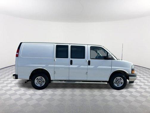 2023 GMC Savana 2500 Work Van