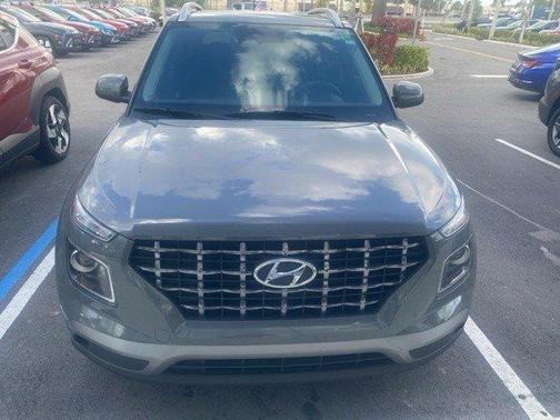 2023 Hyundai VENUE SEL