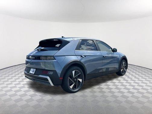 2025 Hyundai IONIQ 5 SE