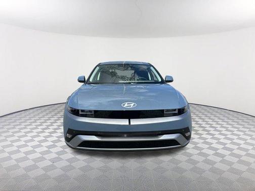 2025 Hyundai IONIQ 5 SE