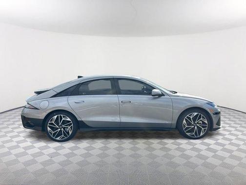 2025 Hyundai IONIQ 6 SEL