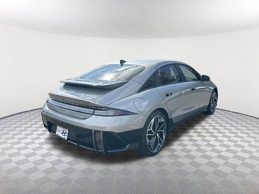 2025 Hyundai IONIQ 6 SEL