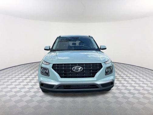 2025 Hyundai VENUE SE