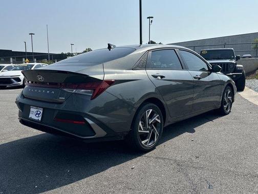 2025 Hyundai ELANTRA HEV SEL Sport