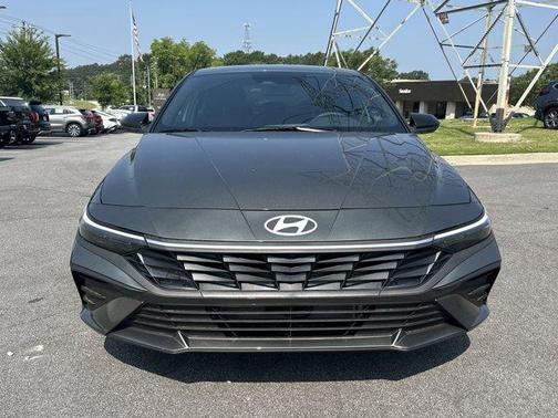 2025 Hyundai ELANTRA HEV SEL Sport