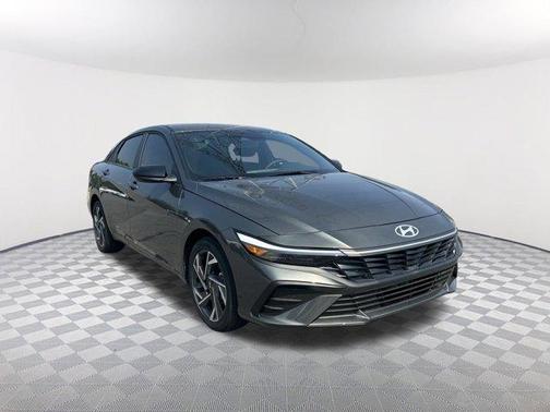 2025 Hyundai ELANTRA HEV SEL Sport