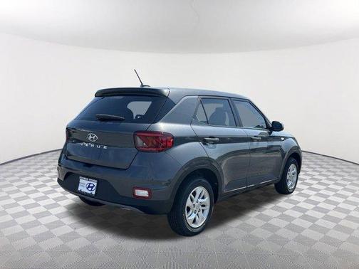 2025 Hyundai VENUE SE