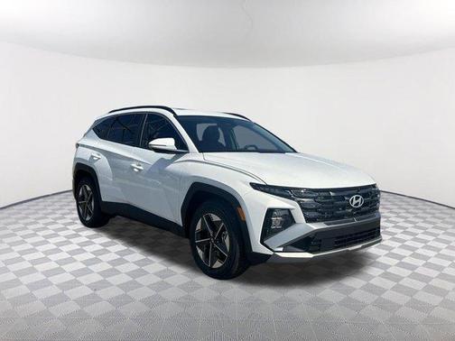 Serenity White Pearl 2026 Hyundai TUCSON SEL Premium