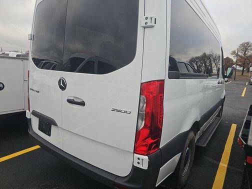 2024 Mercedes-Benz Sprinter 2500 144 WB Standard Roof Passenger
