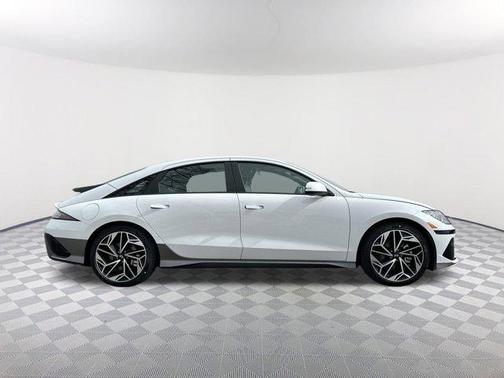 2025 Hyundai IONIQ 6 SEL