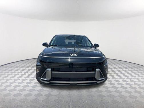 2025 Hyundai KONA SE