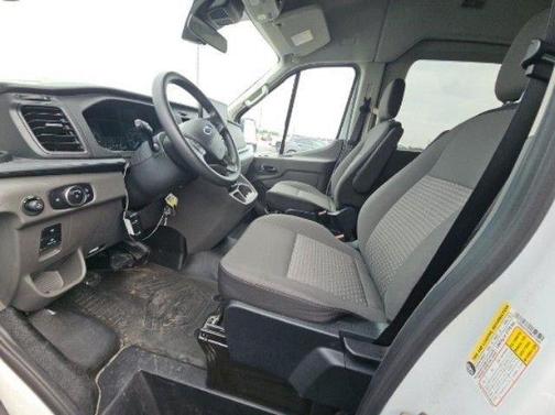 Oxford White 2022 Ford Transit-350 XLT