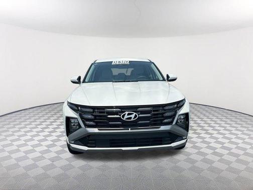 Serenity White Pearl 2025 Hyundai TUCSON SE