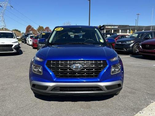 2024 Hyundai VENUE SE