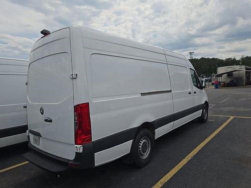 Arctic White 2022 Mercedes-Benz Sprinter 2500 170 WB