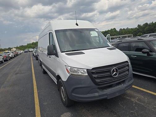 Arctic White 2022 Mercedes-Benz Sprinter 2500 170 WB