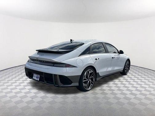 2025 Hyundai IONIQ 6 SEL
