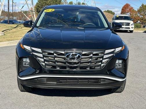 2023 Hyundai TUCSON SE