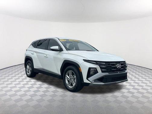 2025 Hyundai TUCSON SE