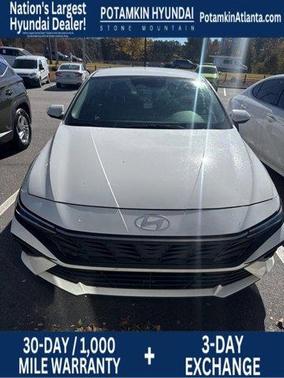 2024 Hyundai ELANTRA SE