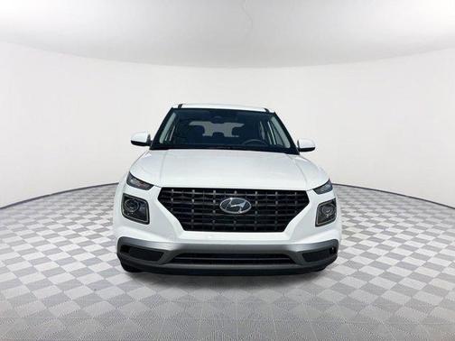 2025 Hyundai VENUE SE