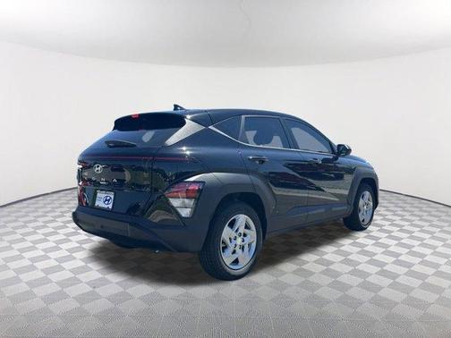 2025 Hyundai KONA SE