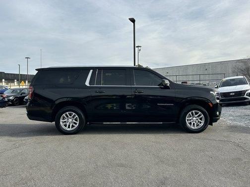 2024 Chevrolet Suburban LT