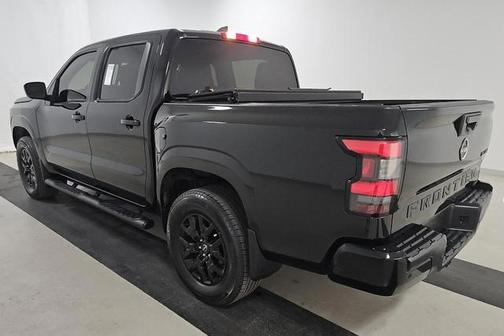 Black 2023 Nissan Frontier SV